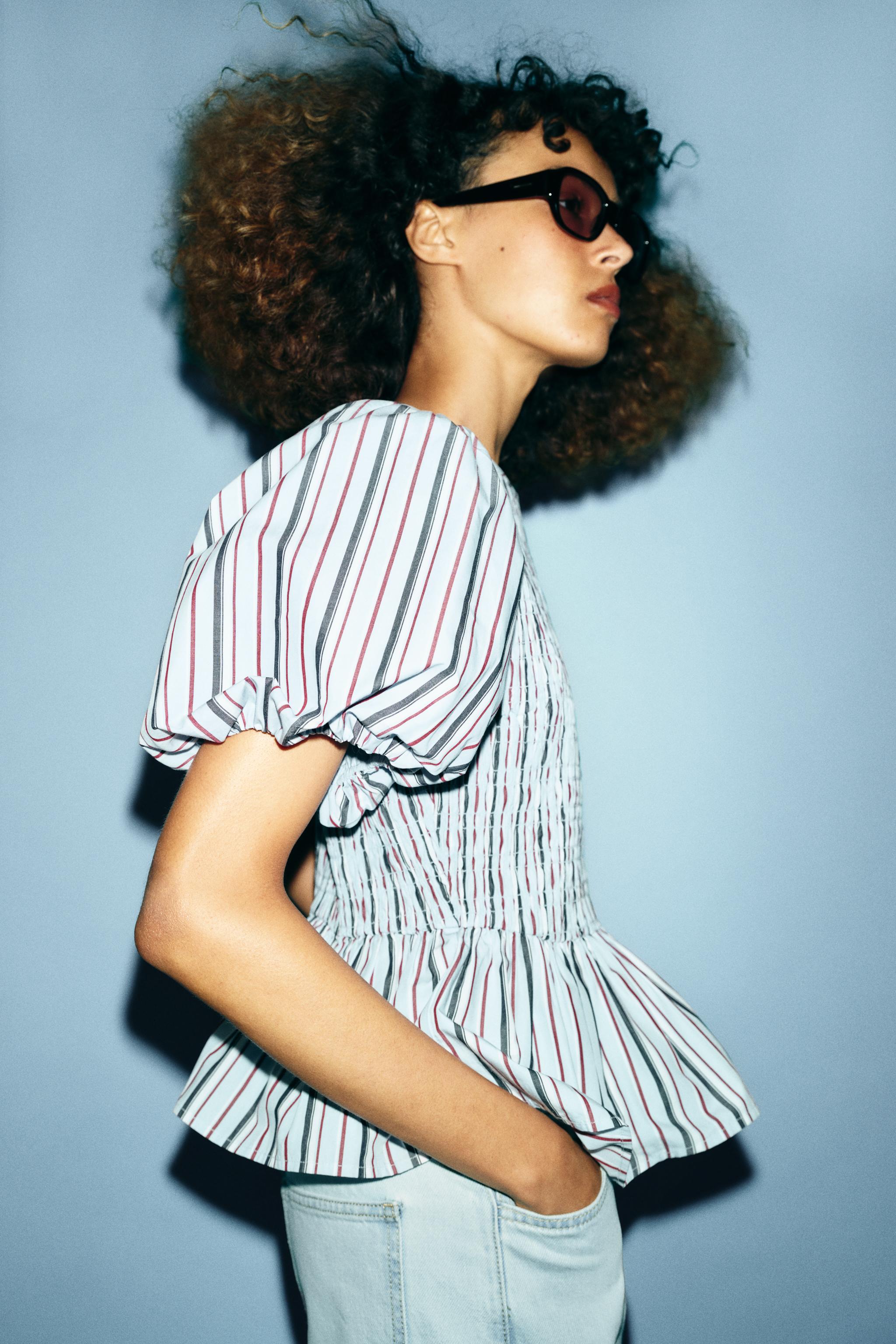 SMOCKED STRIPED TOP